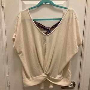 Medium cream back tie shirt